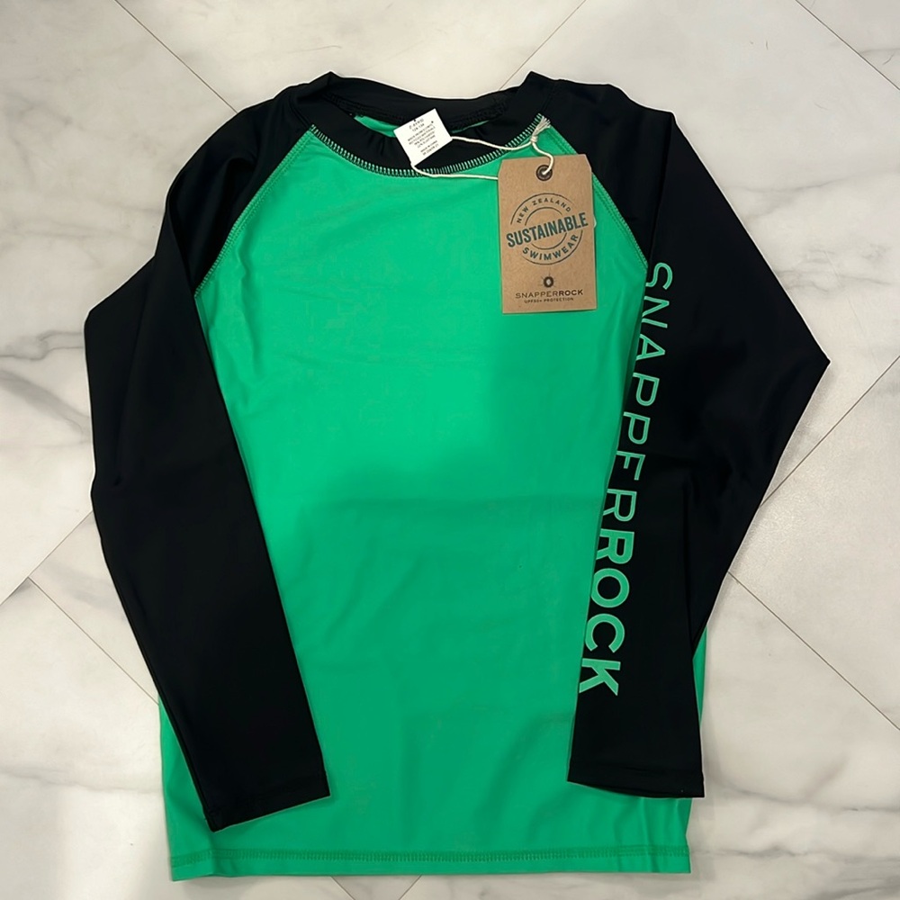 NWT black lime green Snapper Rock RASH TOP size 8 (7-8)